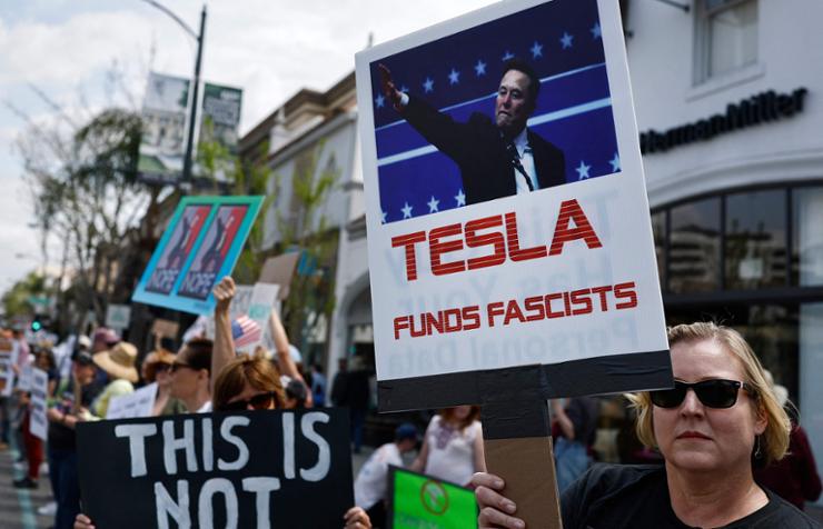 Tesla showrooms targeted by protests over Elon Musk’s purge of US government accounts.