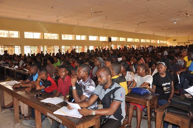 FG probes tertiary institutions, banks over withheld student loans