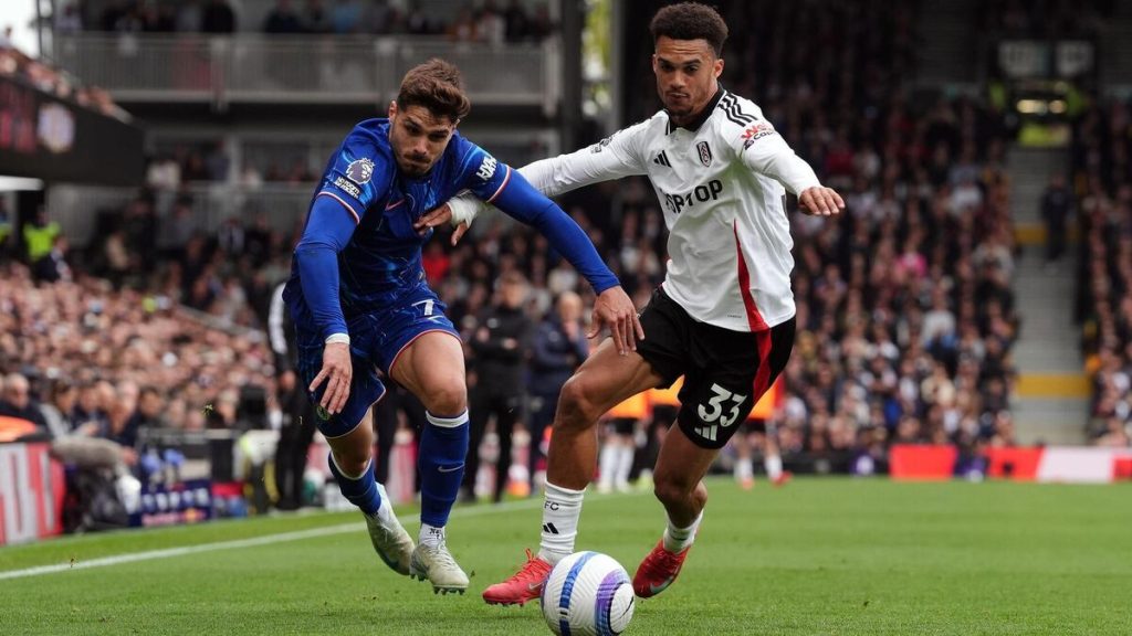 Pedro Neto scores injury-time winner as Chelsea return to Champions League spots