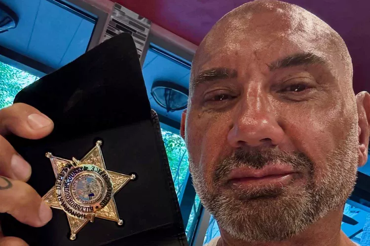 Dave Bautista becomes Honorary Deputy Sheriff in Florida