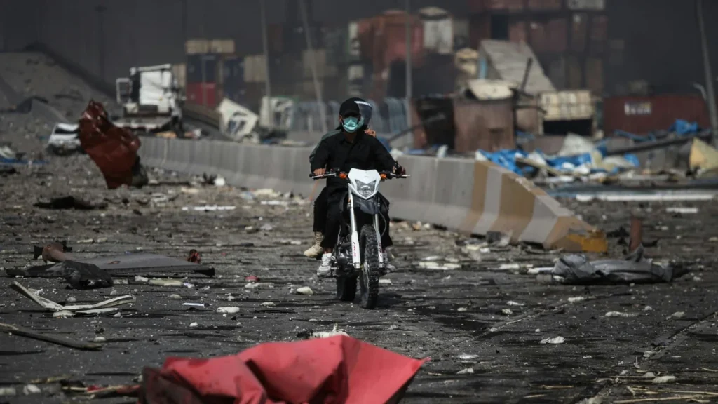 Massive explosion in Iranian port leaves five dead, hundreds injured