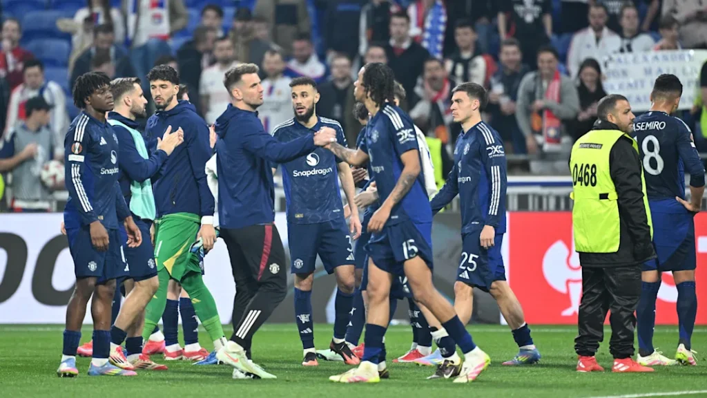 Man United frustrated by late Lyon equaliser in 2-2 draw