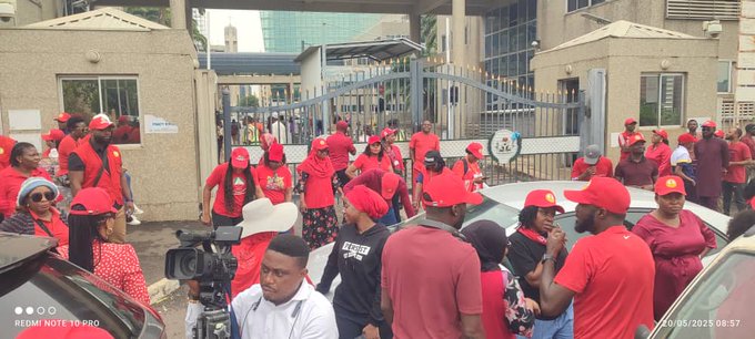 Ministry pledges to settle TUC, PENGASSAN dues within 48 hours following protests