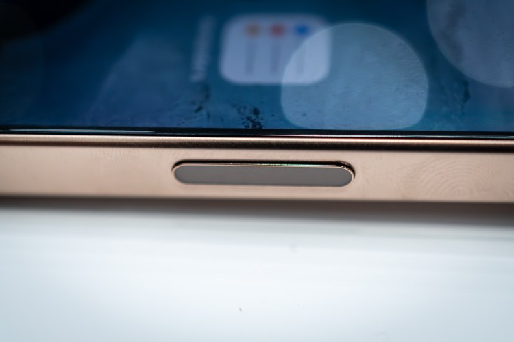 Apple plans futuristic curved glass iPhone for 2027