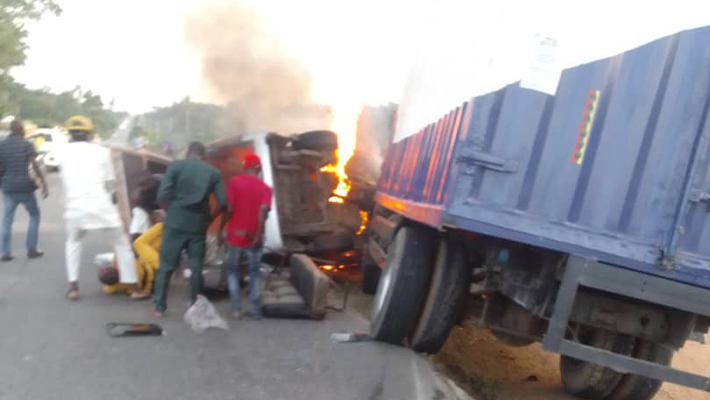 Fatal crash in Ede kills two children, burns man alive