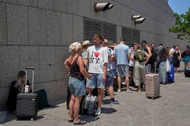 U.S has started evacuating citizens from Israel, Huckabee says