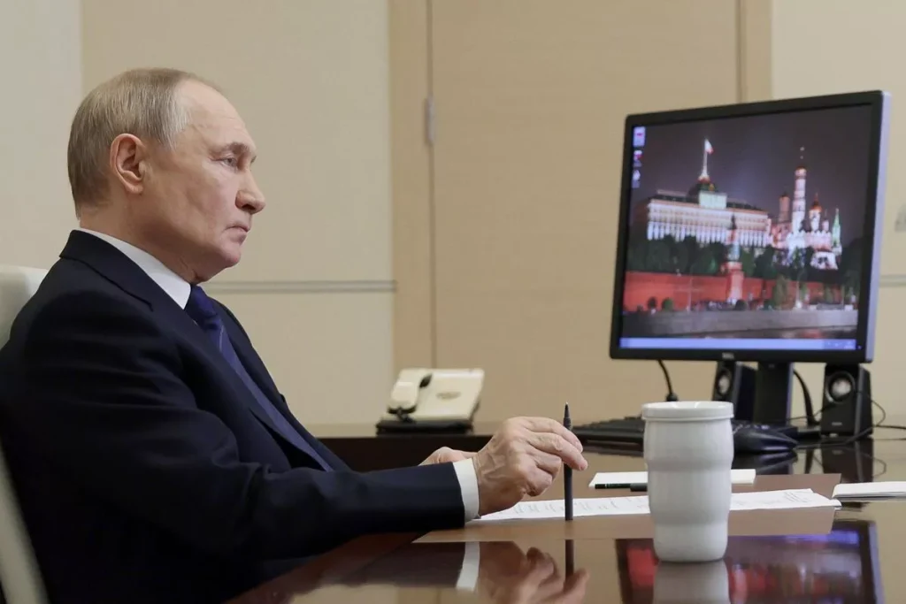 Putin ‘Doomsday radio’ starts broadcasting coded messages as NATO meets…