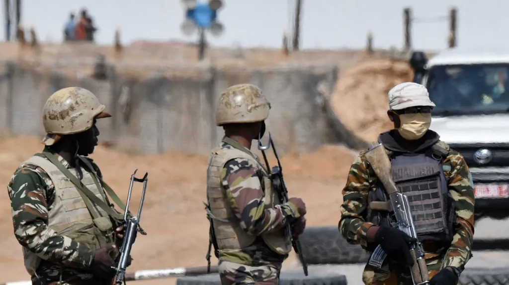 Jihadists launch mass motorbike assault on Niger army base