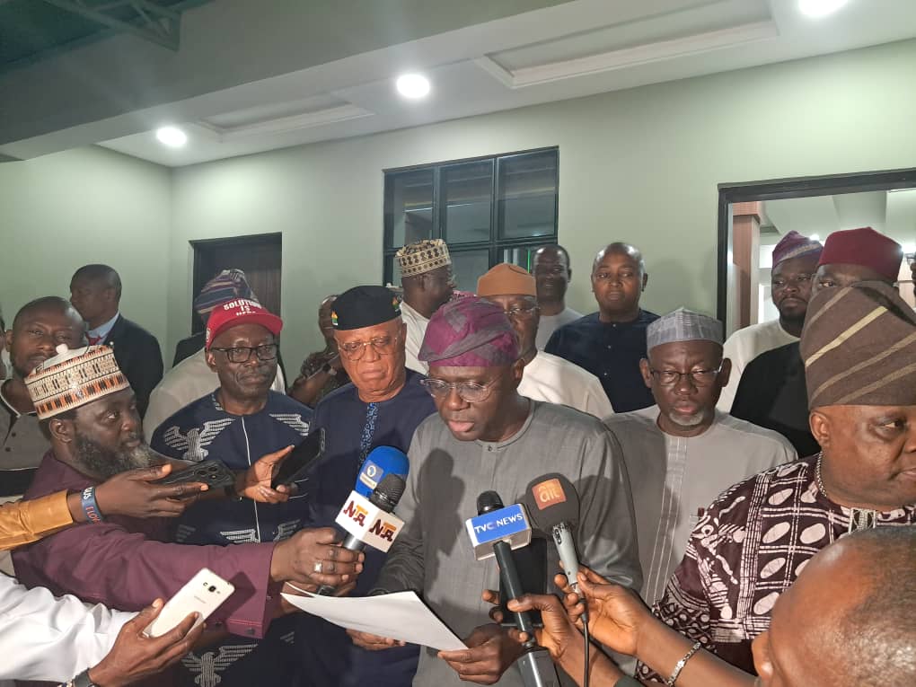 State governors agree to remove illegal checkpoints fueling food inflation