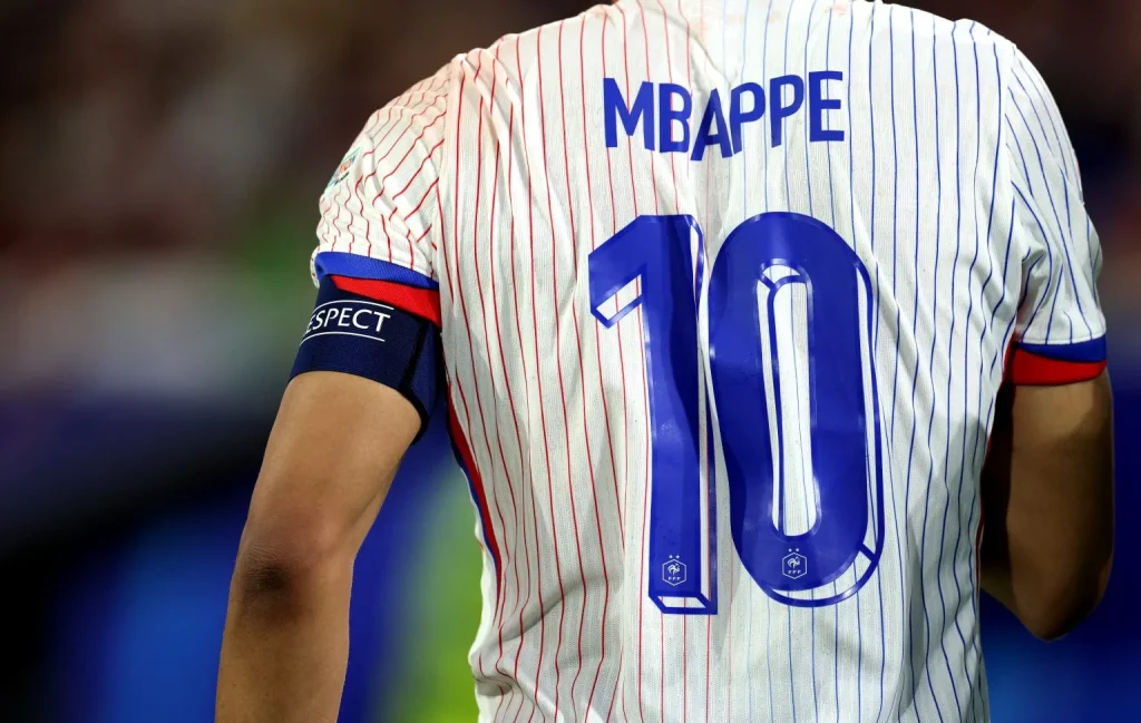 Real Madrid goal scorer tipped to take over iconic No. 10 shirt next season