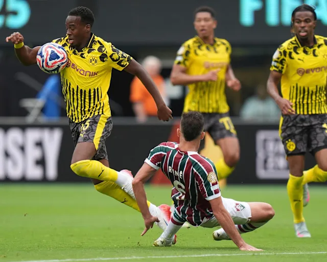 Chelsea near agreement to sign Borussia Dortmund winger Jamie Gittens