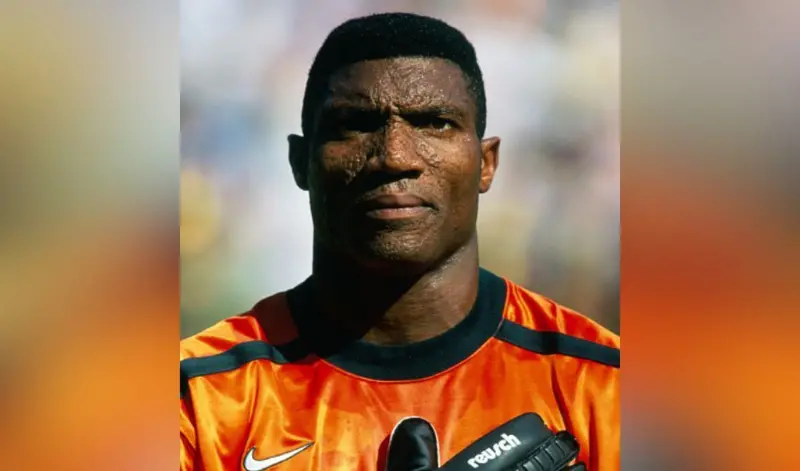 Peter Rufai, former Super Eagles goalkeeper don die
