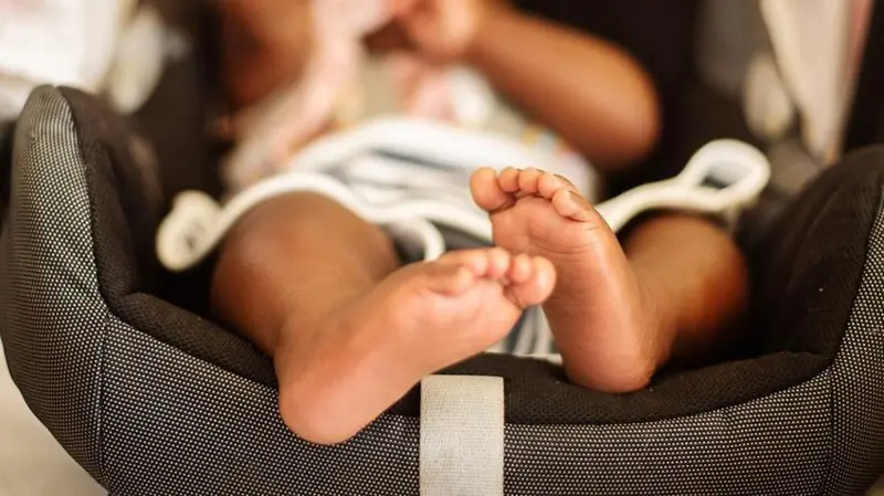 Nigerian woman sneaks baby into UK with fake birth story