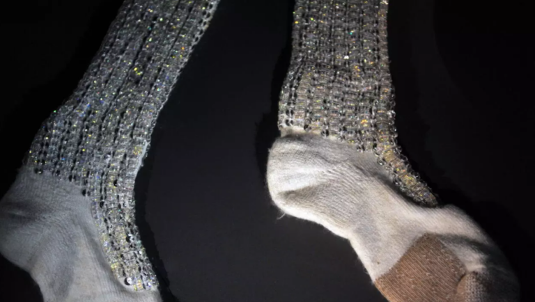 Michael Jackson’s dirty sock sells for over ,000 at French auction