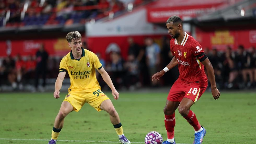 AC Milan defeat Liverpool 4–2 in Hong Kong pre-season friendly