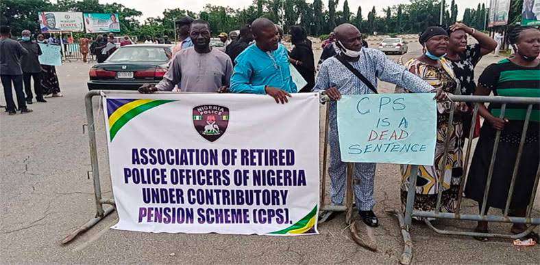 Tension as retired police officers, Sowore stage “mother of all protests” over pension, welfare