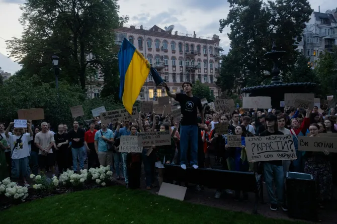 Kyiv rocked by protests over Zelensky’s anti-corruption law amid growing criticism