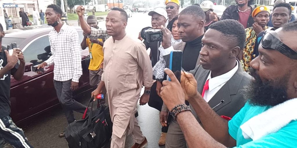 Sowore shows up at police headquarters prepared for detention, supporters protest