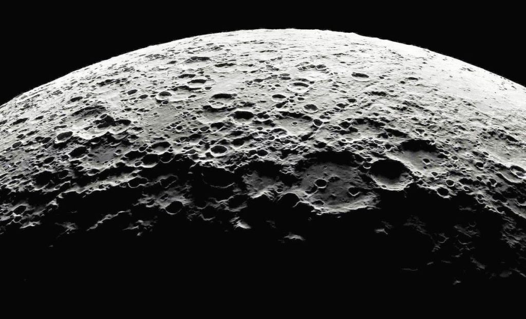 China discovers mysterious substance in moon dust samples that defies expectations