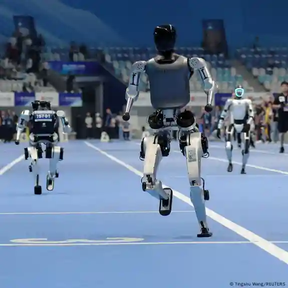 First-ever humanoid robot games open in China