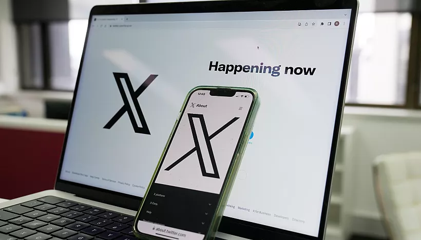 Musk accuses Apple of blocking rivals from topping App Store AI rankings