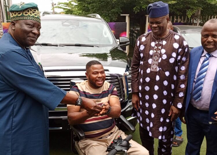 WATCH: Makinde gifts SUV to Ayefele after Music House fire incident