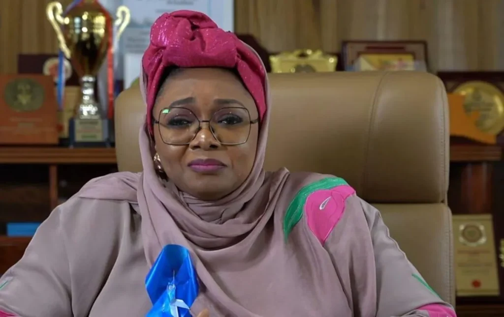 FG reveals 15% of Nigerian teenage girls are mothers or expecting babies