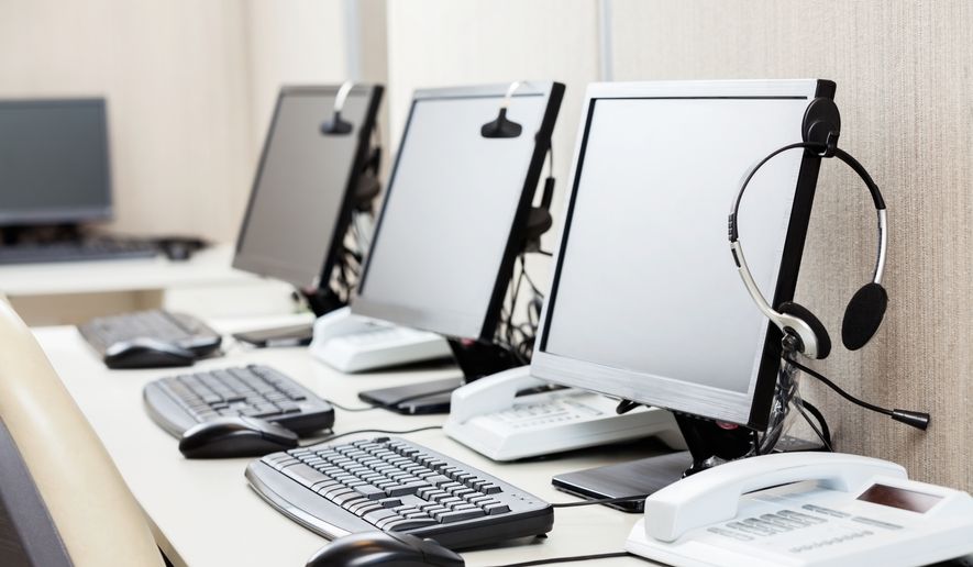 Bipartisan lawmakers push to keep call centers in the US