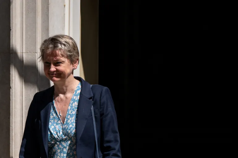 UK halts refugee family reunion requests following anti-immigration protests