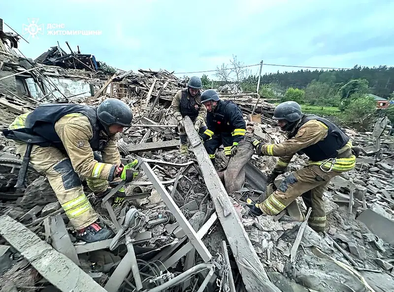 Ukraine, Russia trade blame over deadly overnight attacks