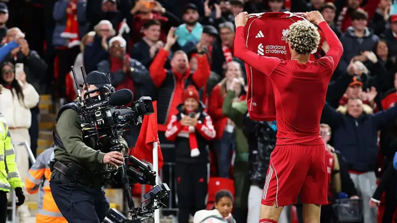 Liverpool’s Ekitike suspended after red card celebration