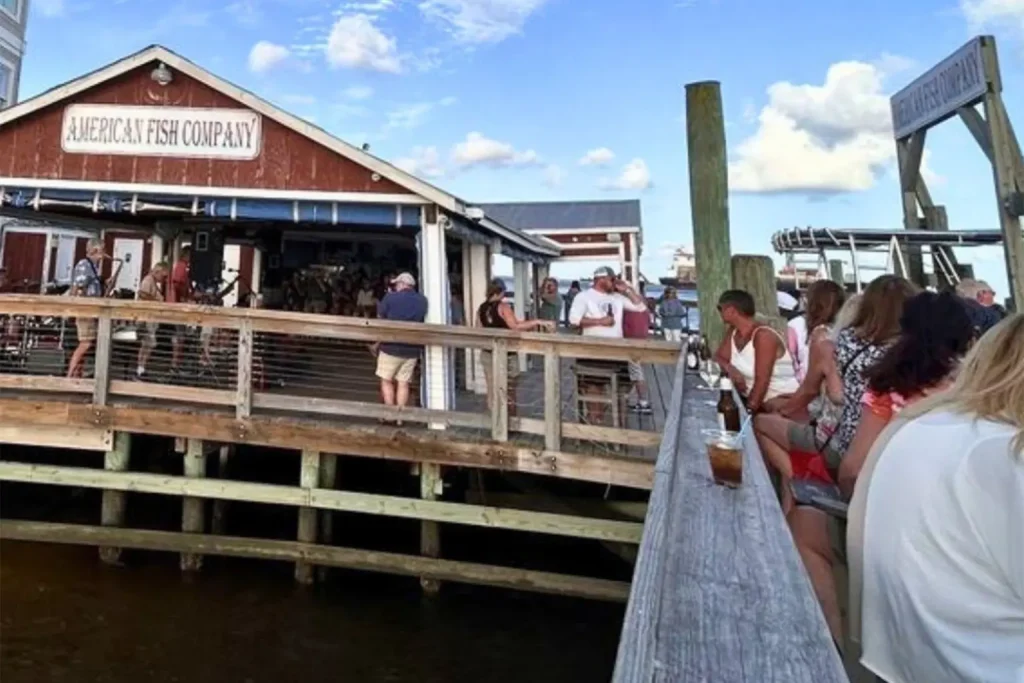 Gunman on boat kills 3 at NC dockside restaurant