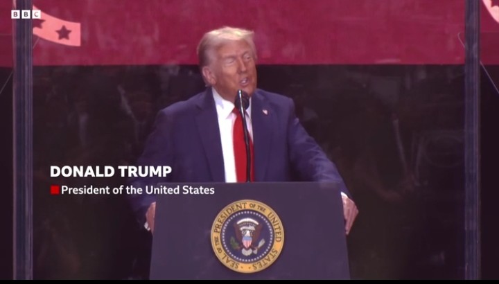 Tens of thousands mourn Charlie Kirk as Trump leads tributes