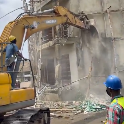 Lagos demolishes illegal structures at Trade Fair Complex