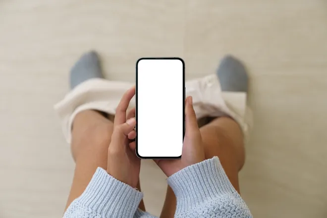 Smartphone use on the toilet linked to higher hemorrhoid risk, study finds