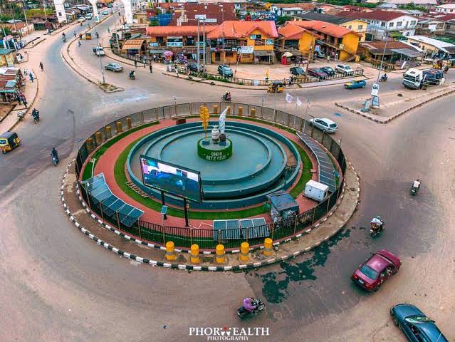Tension in Ondo community as youths attack Oba, wife, and son