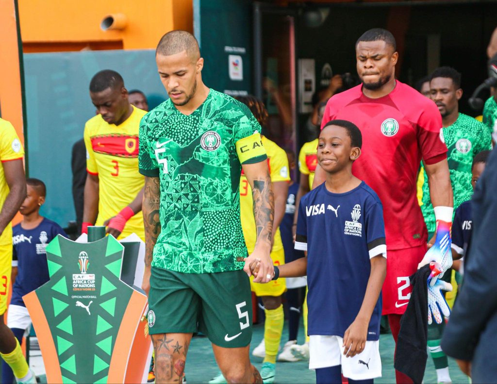 ValueJet plane carrying Super Eagles diverts to Angola after window crack detected