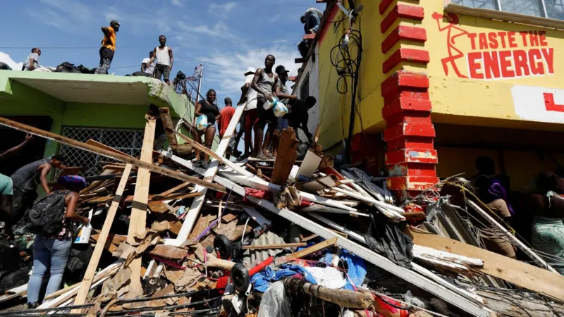 Death toll from Hurricane Melissa increases as aid efforts face delays in parts of Jamaica
