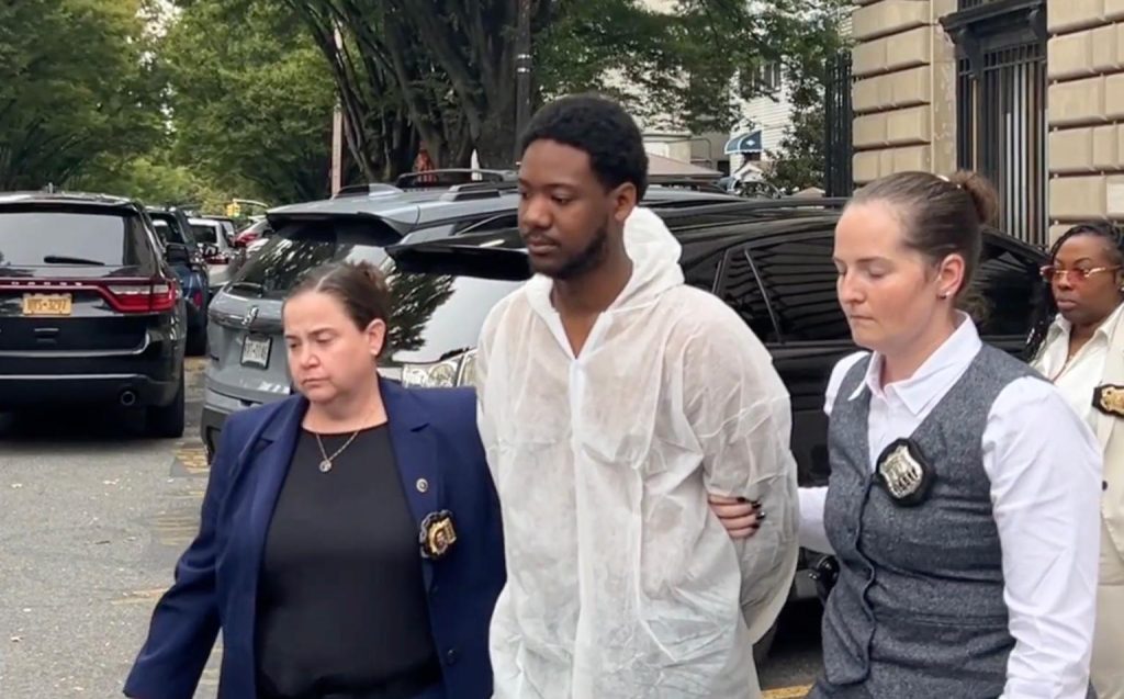 NYC woman, 36, raped by homeless man in building despite pleas and cash offer: DA