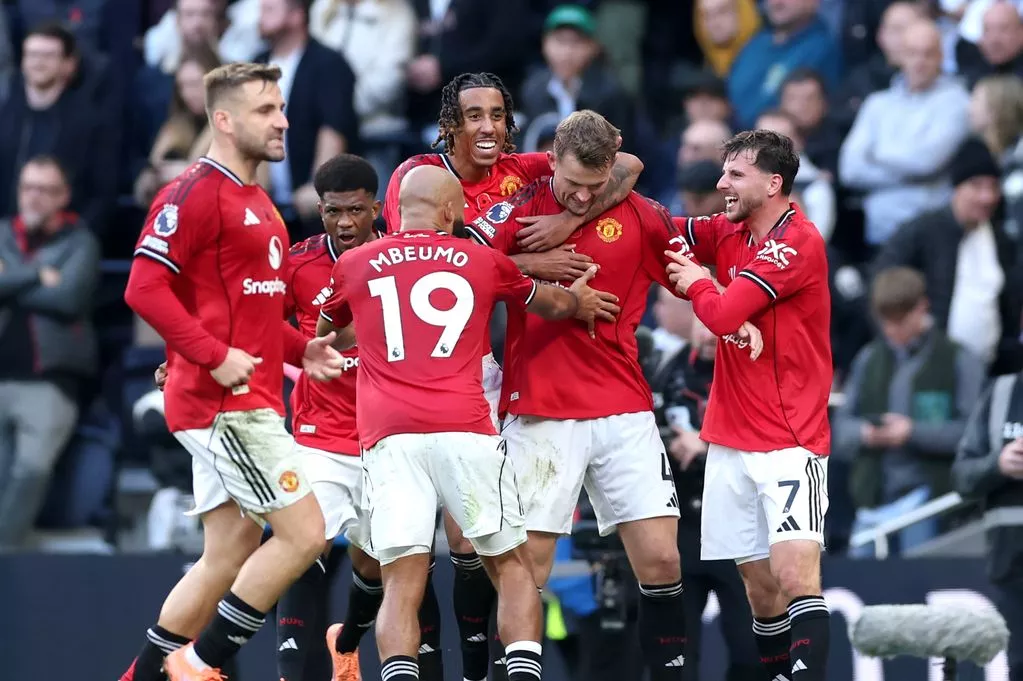 Man Utd ratings: 3/10 howler as Mbeumo shines