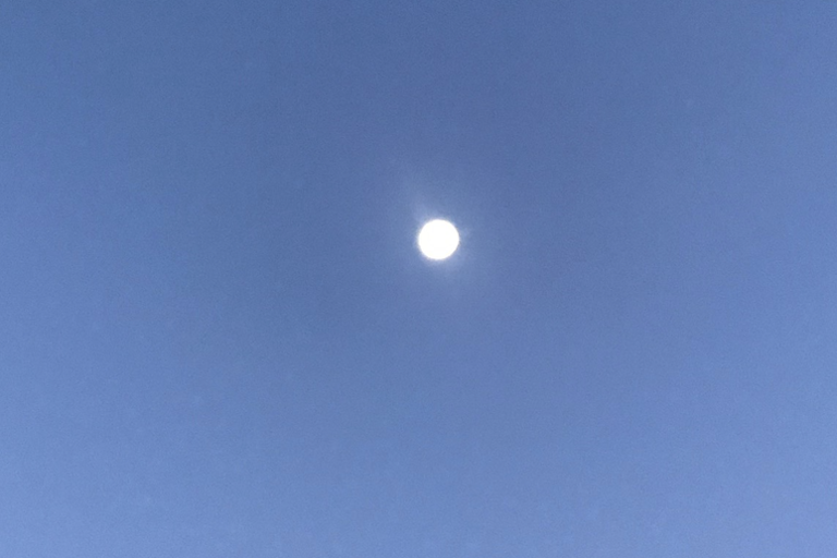 Why is it so hard to take a good photo of the Moon with my phone?