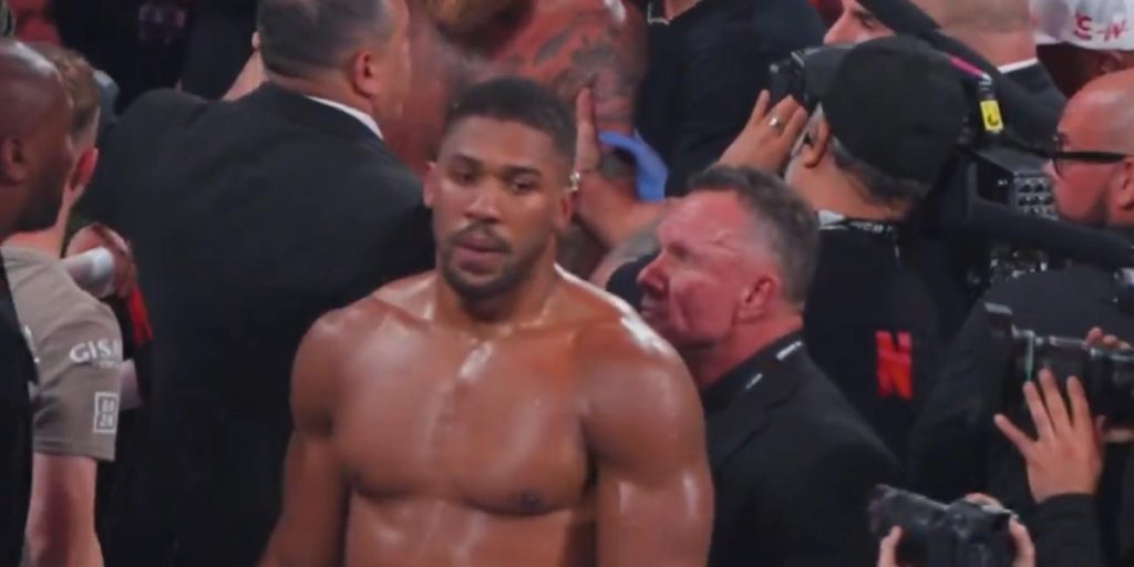 “Ungrateful hypocrite”: UK activist slams Anthony Joshua for waving Nigerian flag