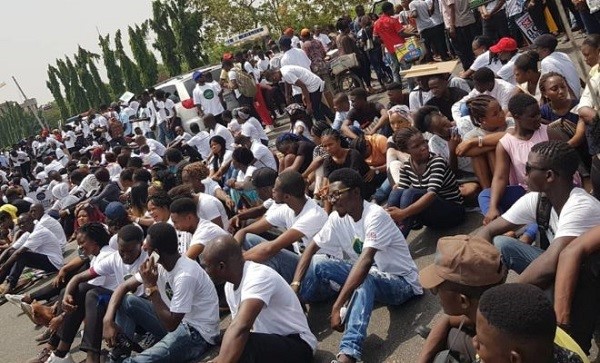 Everyone is hustling. So why is one in three Nigerians unemployed?