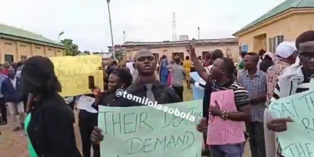 Ogbomoso teachers protest as school kidnappings spark outrage in Oyo