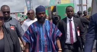 Protester blasts Tinubu, questions Seyi’s Ojude Oba appearance amid Oyo school abductions Protester blasts Tinubu, questions Seyi’s Ojude Oba appearance amid Oyo school abductions